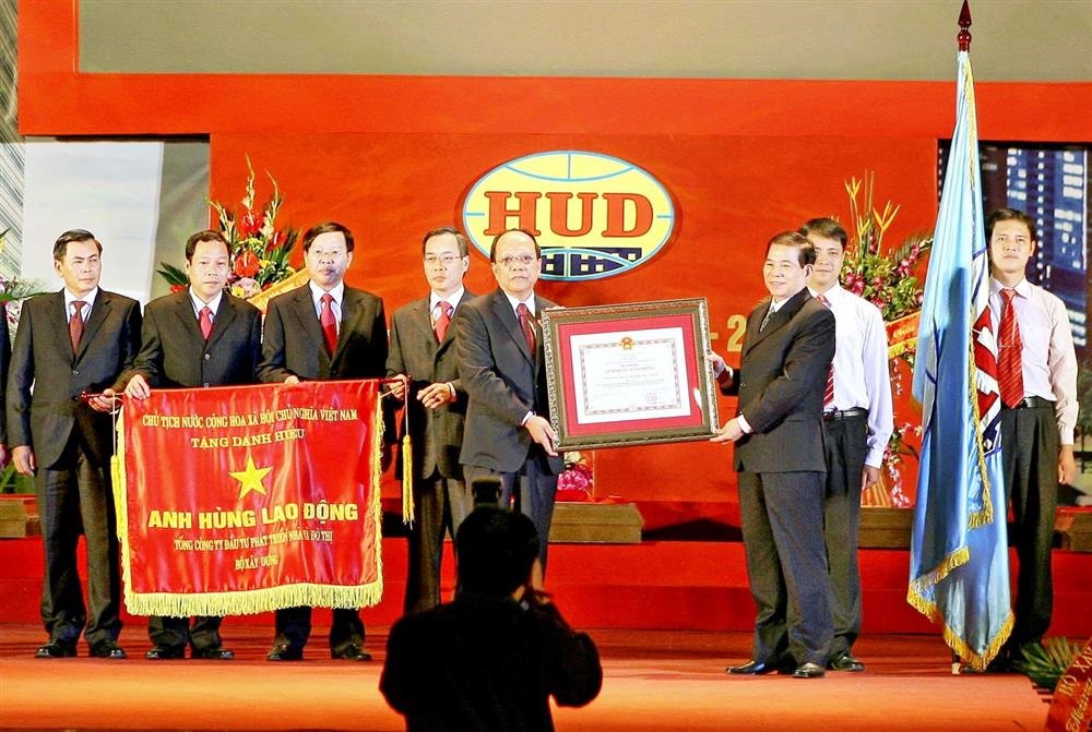 giải thưởng CĐT HUD đạt được -3